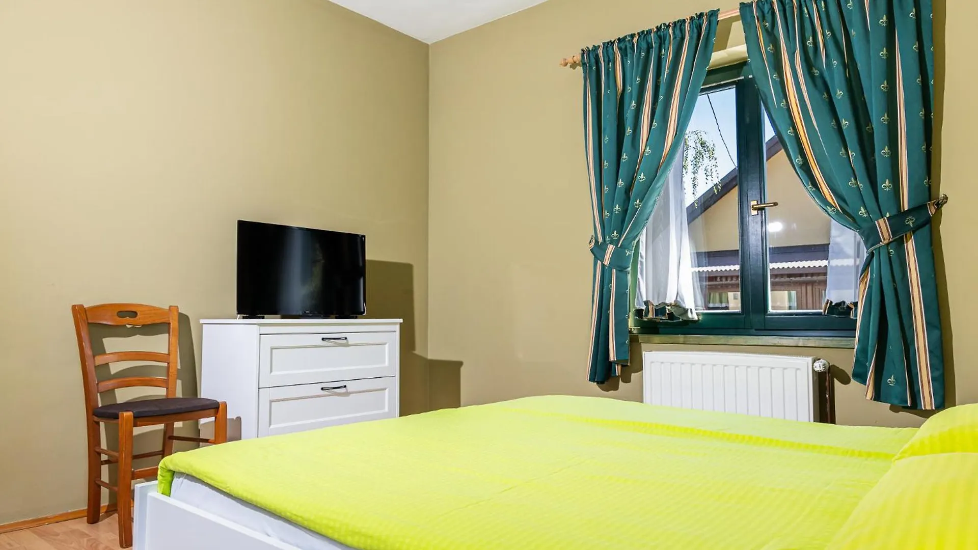 Breza Ravna Gora Rooms And Bistro Croacia